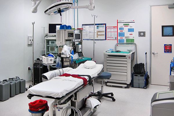 Surgery-Room-1600x400