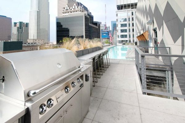 pegasus-apartments-rooftop-bbq-bright-600x400